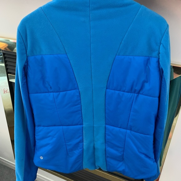 LuluLemon Blue Puffer Jacket, size 12 - Picture 3 of 4